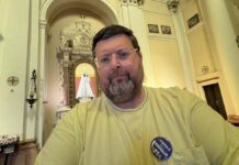 Adinolfi arrestato: “Mi portano in carcere perché scrivo su Facebook”