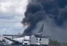 Aereo Boeing 767 cargo di Amazon esce di pista, si schianta e prende fuoco a Miami