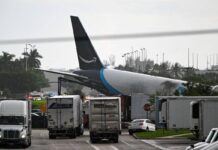 Aereo cargo Amazon fuori pista a Miami, 5 morti e 5 feriti: aperta un’indagine
