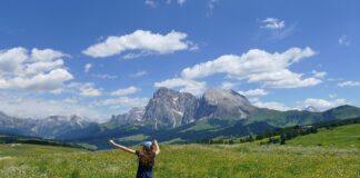 Vacanza attiva sull’Alpe di Siusi: perché scegliere un hotel vicino a sentieri e attività? Alpe di Siusi, vacanza attiva