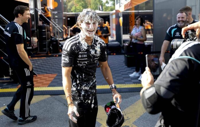 Antonelli, torta in faccia al Gp di Monza: la ‘vendetta’ del box Mercedes contro Kimi
