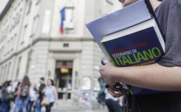 Climatizzazione nelle scuole, Rifondazione: «Da Valditara fondi pubblici insufficienti» fondi per la climatizzazione delle scuole