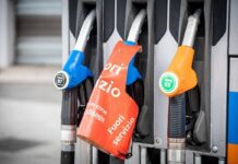 Carburanti, i prezzi volano: serie di record per il gasolio, su anche la benzina