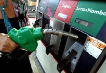 Caro carburanti, Eni: “Da lunedì un tetto ai prezzi di benzina e gasolio per 30 giorni”