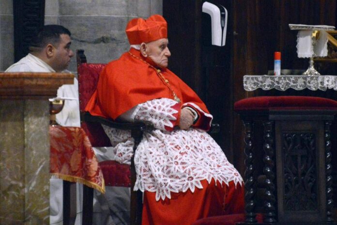 Colpo nell’appartamento del cardinale Ernest Simoni a Firenze, muro sfondato e 30 mila euro di bottino