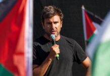Di Battista, terza notte al Policlinico Gemelli: nessun aggiornamento sulla salute dell’ex 5S