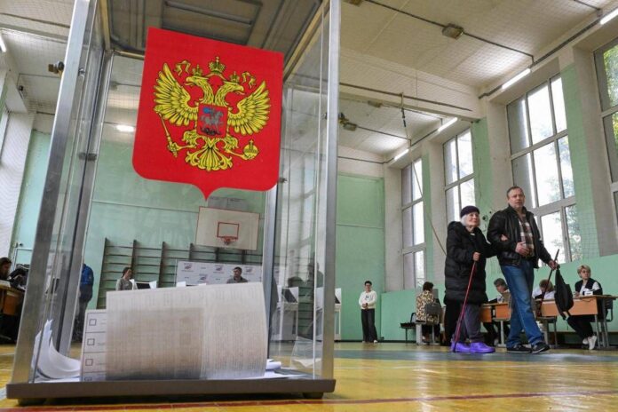 Elezioni in Russia, Mosca denuncia: “Potenti cyberattacchi contro il sistema di voto elettronico”