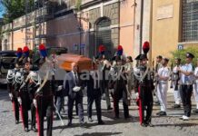 Emma Bonino, camera ardente in Campidoglio: lunga fila in piazza per ultimo saluto