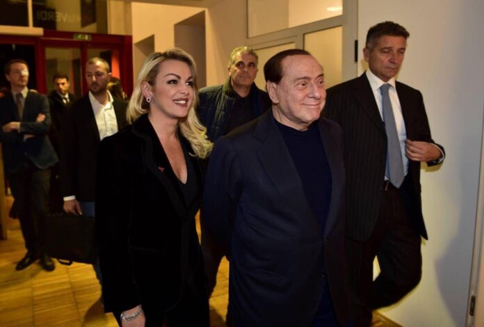 Francesca Pascale e i compleanni con Berlusconi: “La prima festa insieme per i 70. Manca il suo carisma, sarebbe bello Arcore luogo della memoria”