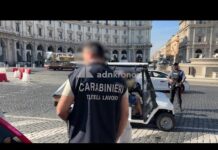 Golf car, blitz dei carabinieri del Nucleo ispettorato del lavoro: il video dei controlli a Roma