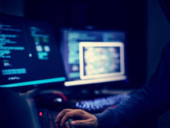 Hackeraggio Revolut, polizia postale indaga per accesso abusivo e frode informatica