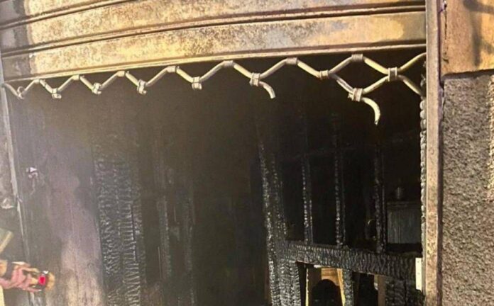Incendiata sede di CasaPound a La Spezia, il movimento: “Attentato terroristico”