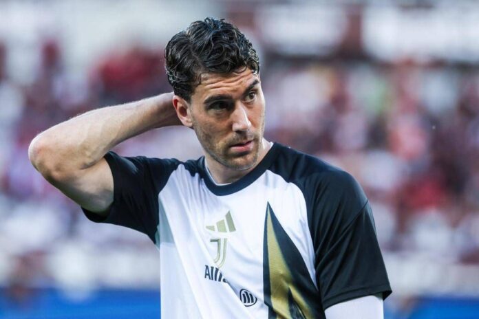 Juventus, Vlahovic e il rinnovo mancato: “Tante bugie, non giocavo solo perché in scadenza…”