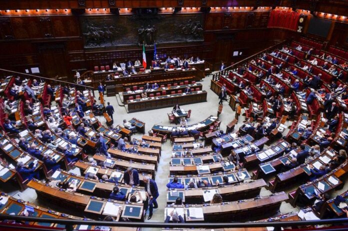 Legge elettorale, attesa la prova finale della Camera. Ciriani: “Fiducia? Si decide a tempo debito”