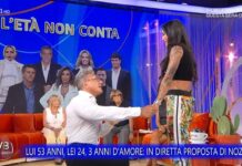 Lui ha 53 anni, lei 24: a La volta buona arriva la proposta di matrimonio a sorpresa