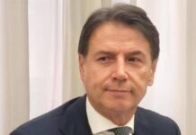 M5S, ecco 20 punti per il programma: “Inviare armi all’Ucraina allontana la pace”