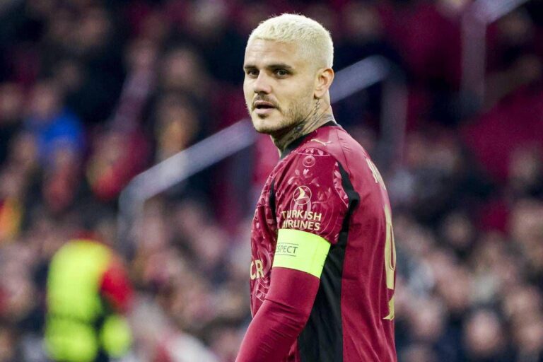 Mauro Icardi, patente sospesa fino al 2099 in Argentina. Lui attacca ...