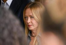 Meloni: “In Cdm a breve norma con numero massimo studenti stranieri in classe e divieto burqa”