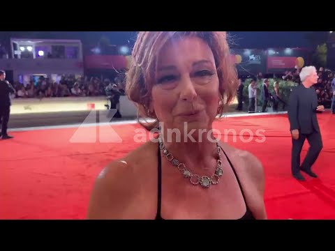 Monica Guerritore a ‘Ballando con le stelle’: “Non sono una ballerina, ma questa sfida mi diverte”