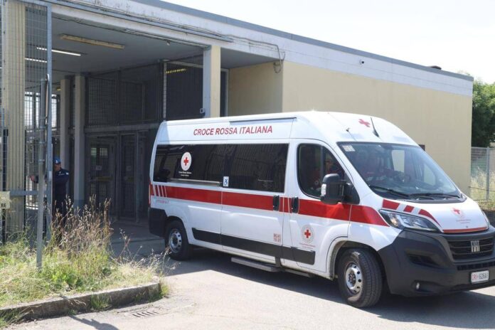 Paura sulla Via degli Dei, escursionista punta da un imenottero: shock anafilattico e soccorso d’urgenza