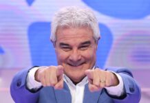 Pino Insegno, il legale: “Non deve sua presenza in Rai a Meloni, affermarlo lede la sua reputazione”