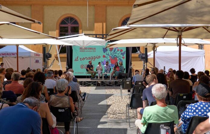 Reggio Emilia, al Festival di Emergency le testimonianze degli operatori in Ucraina: “Attacchi tutti i giorni, conflitto totalizzante”