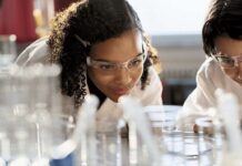 Ricercamondo compie 10 anni e arriva nelle scuole secondarie di primo grado
