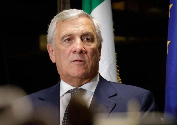 Russia e guerra ibrida, Tajani: “Italia non è al riparo dalle minacce”. L’allarme sulle elezioni: “Rischio condizionamenti”
