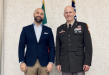 Vicenza e Stati Uniti, Benigno accoglie il generale Brown: «Un legame strategico» Alessandro Benigno, presidente cittadino di Fratelli d’Italia Vicenza e membro del Comitato Misto Paritetico per le servitù militari (Co.Mi.Pa.) col Generale di Divisione Matthew W. Brown, nuovo Comandante della U.S. Army Southern European Task Force