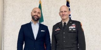 Vicenza e Stati Uniti, Benigno accoglie il generale Brown: «Un legame strategico» Alessandro Benigno, presidente cittadino di Fratelli d’Italia Vicenza e membro del Comitato Misto Paritetico per le servitù militari (Co.Mi.Pa.) col Generale di Divisione Matthew W. Brown, nuovo Comandante della U.S. Army Southern European Task Force
