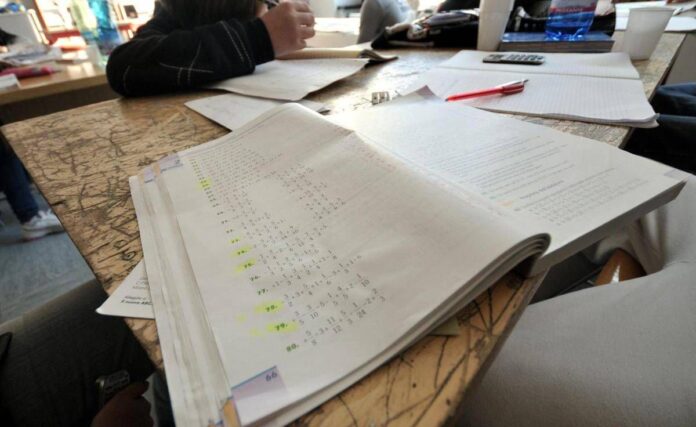 Scuola, è caro ripetizioni: quanto costano le lezioni private, materia per materia