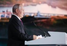 Ucraina-Russia, Putin: “C’è possibilità di accordo per stop guerra ma minacce ad aerei civili ostacolano la pace”