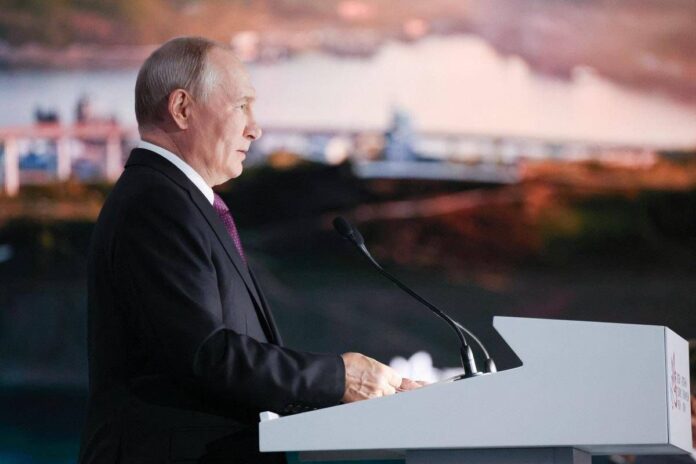 Ucraina-Russia, Putin: “C’è possibilità di accordo per stop guerra ma minacce ad aerei civili ostacolano la pace”
