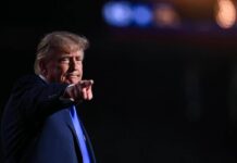 Usa, Trump rilancia: “500 dollari a un milione di americani truffati da Obamacare”