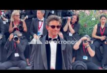 Venezia 2026, tutti pazzi per il visconte di ‘Bridgerton’ Jonathan Bailey