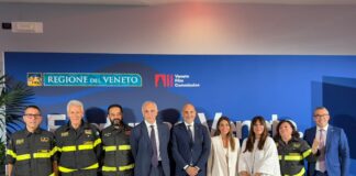 Amatrice dieci anni dopo, in Veneto il libro che racconta i soccorsi dei Vigili del fuoco Amatrice dieci anni dopo, Vigili del fuoco e autorità alla presentazione del libro