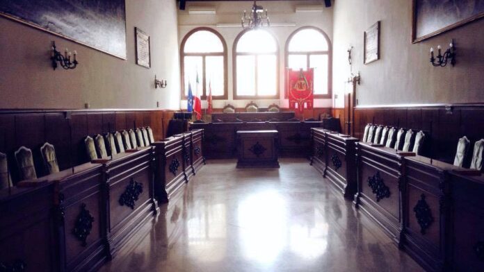 Sala del Consiglio comunale di Bassano del Grappa Consiglio comunale di Bassano nella sala consiliare
