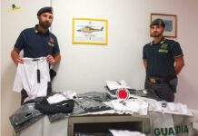Contraffazione, sequestrati a Cremona 7mila metri quadrati di tessuti con marchi falsi Filiera del falso a Cremona, controlli della Guardia di Finanza