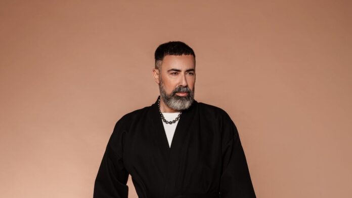 Cosimo Vinci protagonista alla Milano Fashion Week Cosimo Vinci alla Milano Fashion Week per i trent'anni di attività