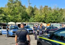 Contraffazione e lavoro irregolare a Roma, sequestri della Gdf e controlli su 79 addetti Controlli Gdf Roma della Guardia di Finanza
