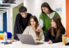Gen Z e lavoro, l’intelligenza artificiale non fa paura: per il 46% è un’opportunità Gen Z e lavoro con intelligenza artificiale e formazione