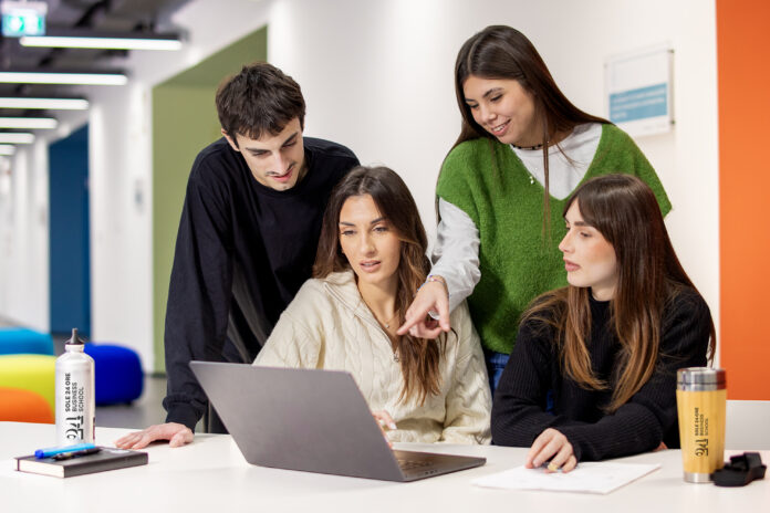 Giovani della Gen Z tra formazione e lavoro Gen Z e lavoro con intelligenza artificiale e formazione