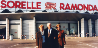 Giuseppe Ramonda, morto il fondatore di Sorelle Ramonda: il cordoglio del Veneto Giuseppe Ramonda con le sorelle davanti al negozio