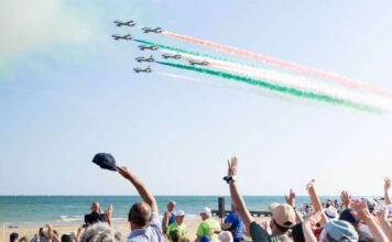 Jesolo Air Show 2026, Frecce Tricolori e pattuglie internazionali sul litorale Jesolo Air Show 2026 con le Frecce Tricolori sulla spiaggia