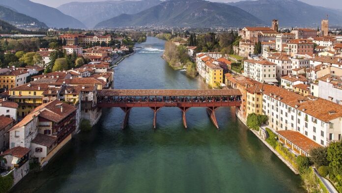 Bassano del Grappa ospita il congresso Lions Congresso Lions a Bassano del Grappa, panorama della città