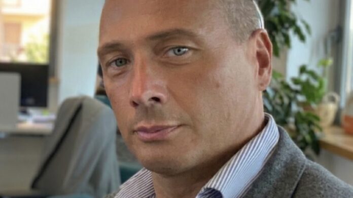 Luca Valentini sul caro scuola per i genitori separati Caro scuola per i genitori separati, Luca Valentini