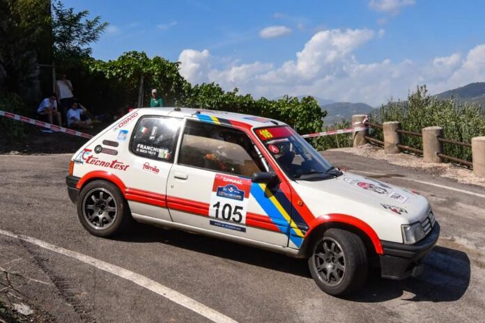 Peugeot 205 della Scuderia Palladio Historic al Due Valli Scuderia Palladio Historic al Due Valli con la Peugeot 205