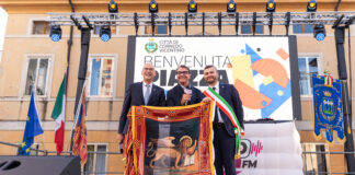 Cornedo inaugura la nuova Piazza Aldo Moro, cuore verde e accessibile del centro storico nuova Piazza Aldo Moro
