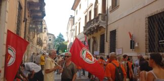 Valentino-GXO a Valdagno, Rifondazione: «Il trasferimento colpisce 83 famiglie locali» Valentino-GXO a Valdagno, presidio dei lavoratori contro il trasferimento