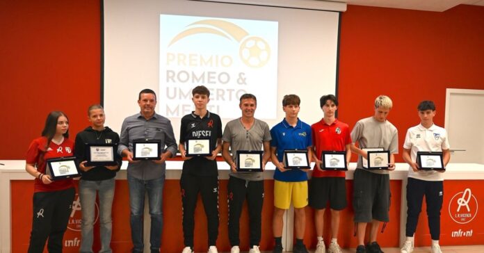 Premio Menti 2026 con i premiati a Casa Vicenza